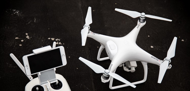 我是做檢測行業(yè)的大客戶銷售，在新能源的光伏、儲(chǔ)能和充電樁方面做市場去哪里找客戶呢 ?智能充電樁相比傳統(tǒng)充電樁有哪些優(yōu)勢 